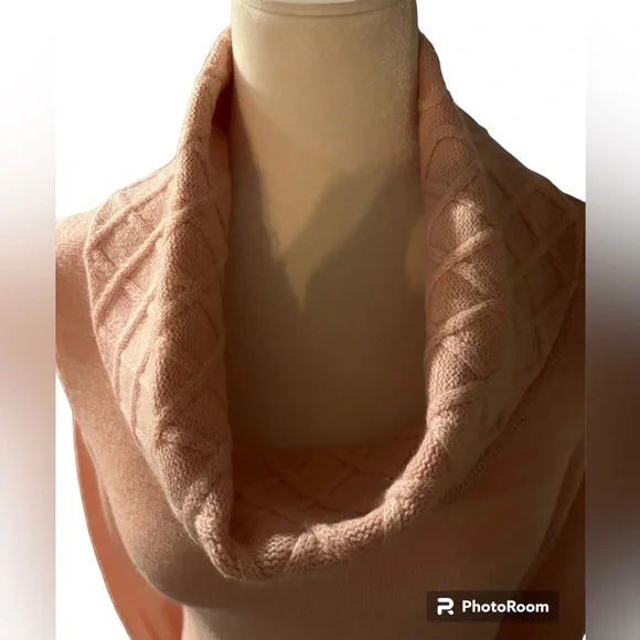 Susan Bristol 100% Merino Wool Light Pink Cowl Neck Sweater Size Medium - Picture 9 of 14